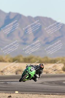 media/Dec-07-2025-CVMA (Sun) [[3e7d2de5dc]]/Race 16-Formula Middleweight/